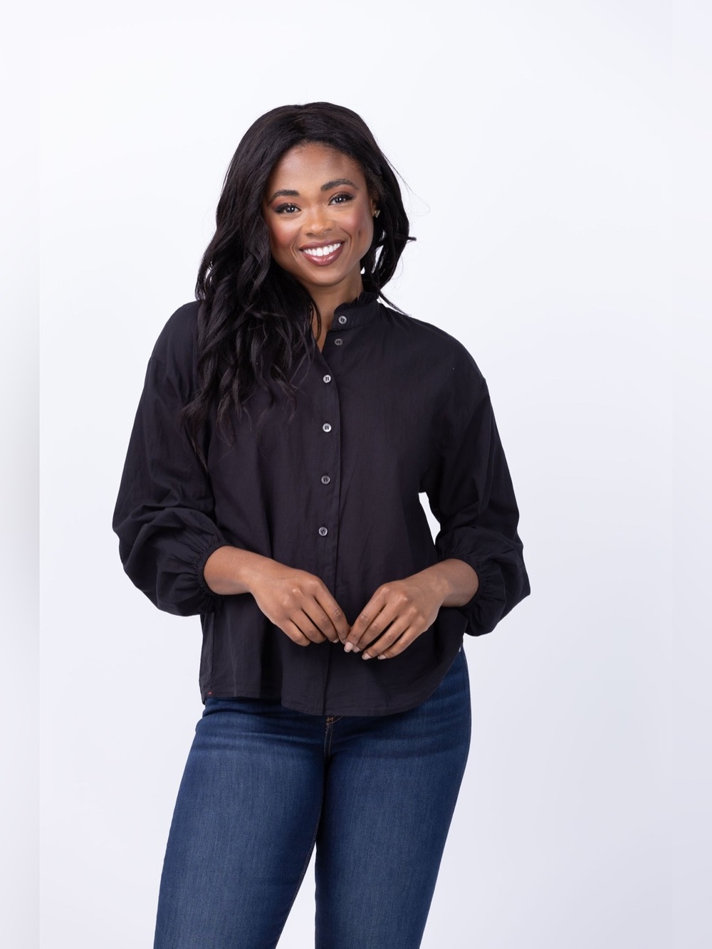 XiRena Kendall Shirt in Black size small
